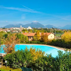 https://garda-golf-green-residenz-200s.it-lombardy.com